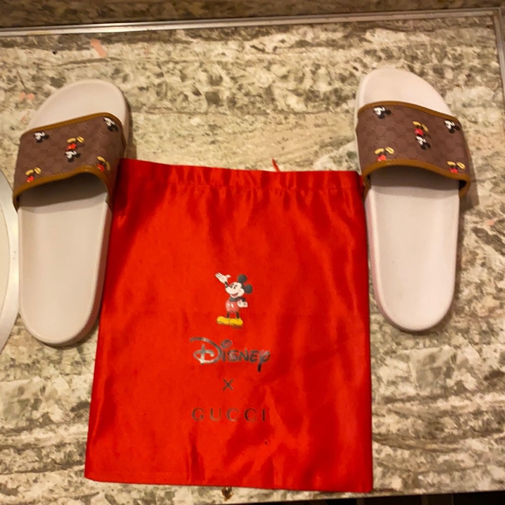Gucci slippers